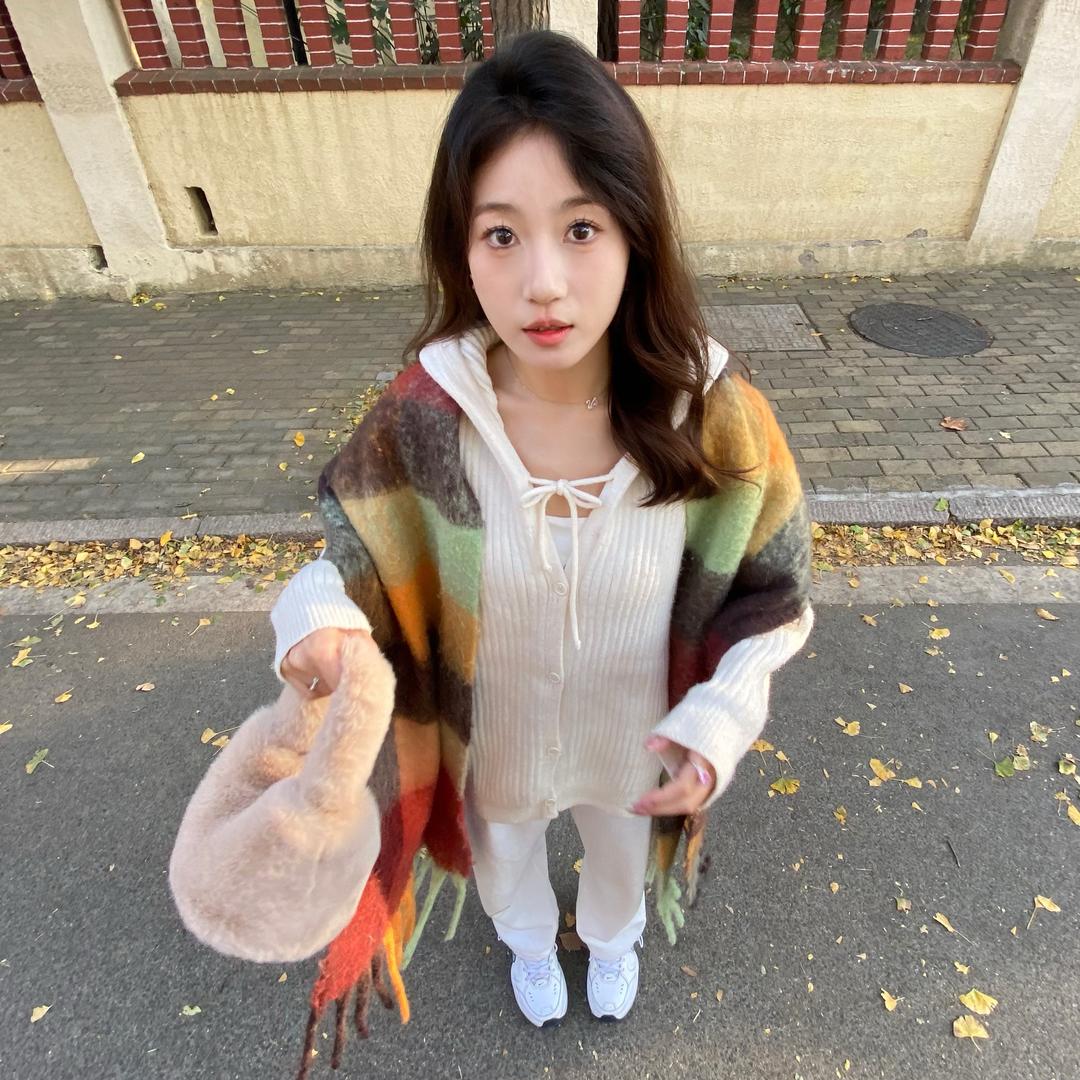 白小黑不黑@抖音