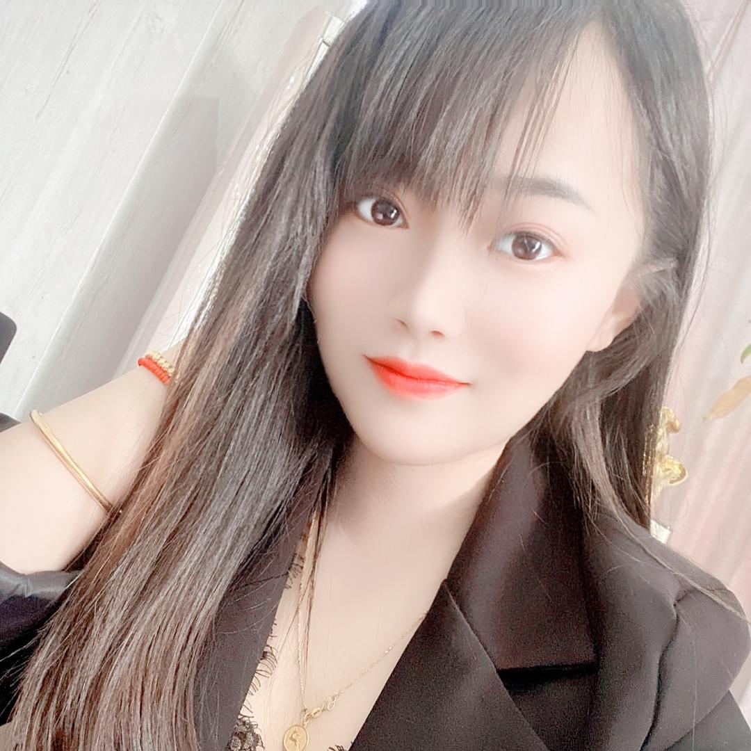 小何同学👩‍🎓