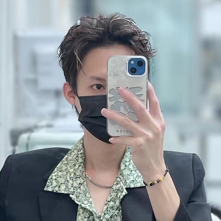 谢福龙爱唱歌又唱不好