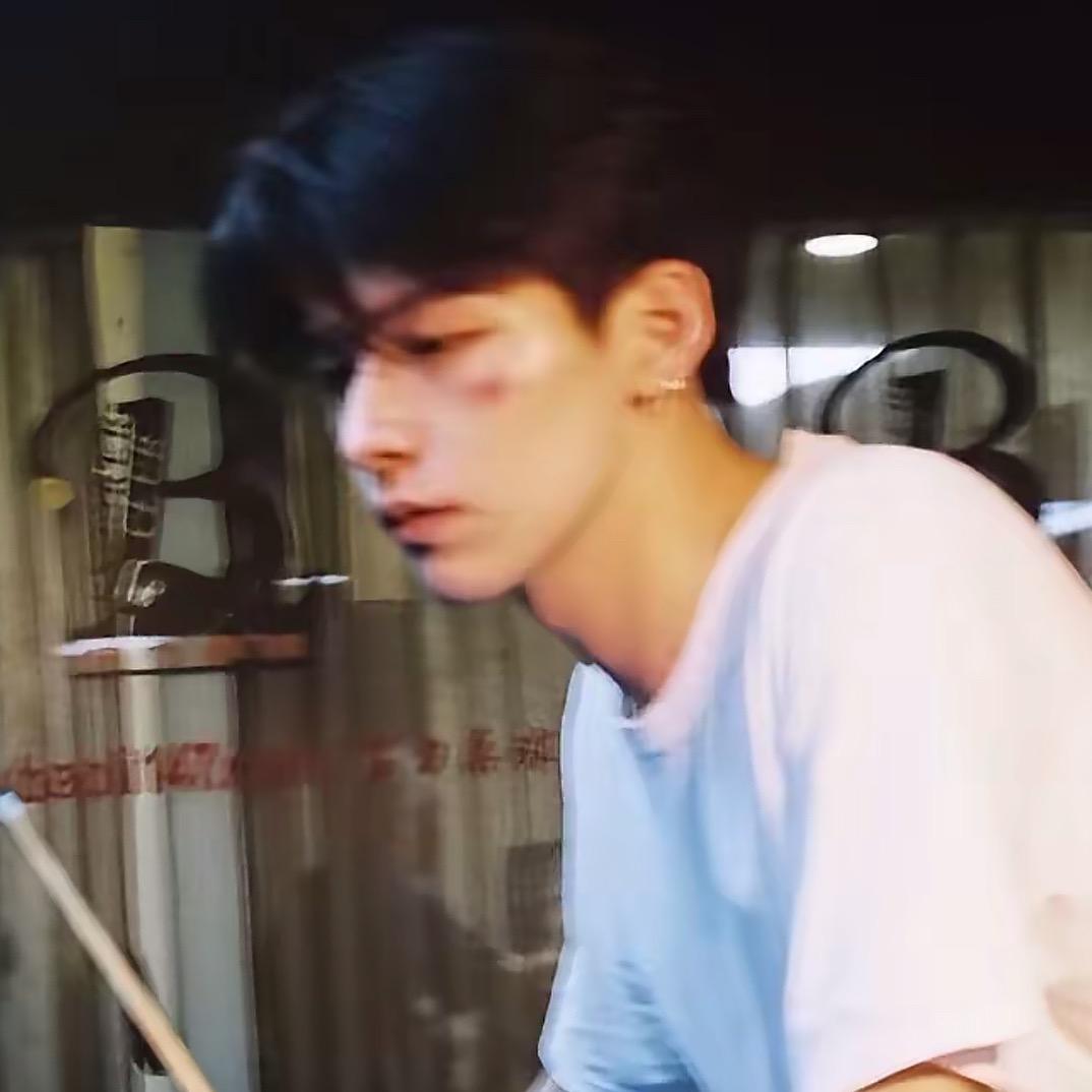 康康