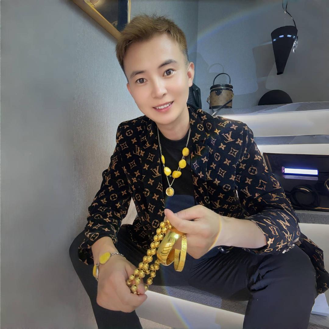 辛阿宝 黄金