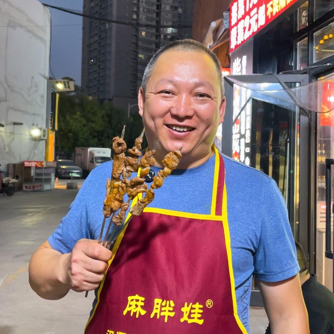 脆香鲜货烧烤大排档老张