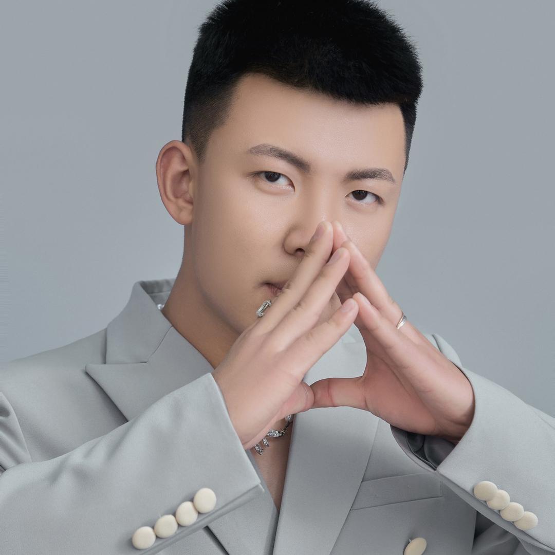 六条