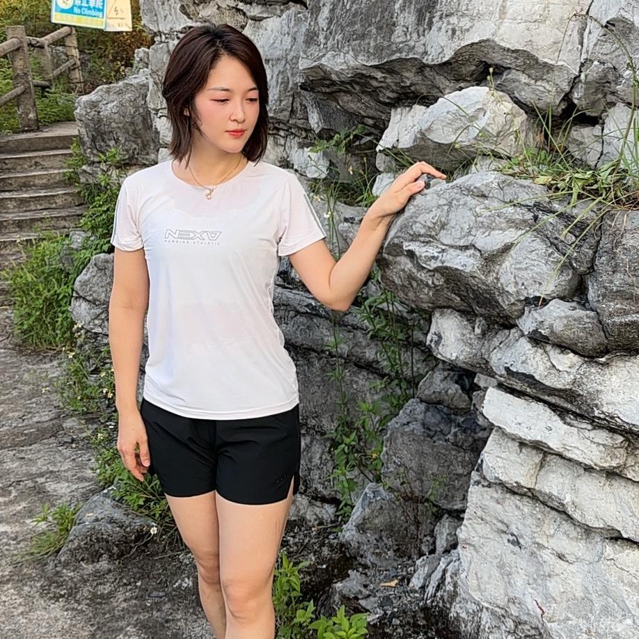 婷婷⁴⁹⁸⁶
