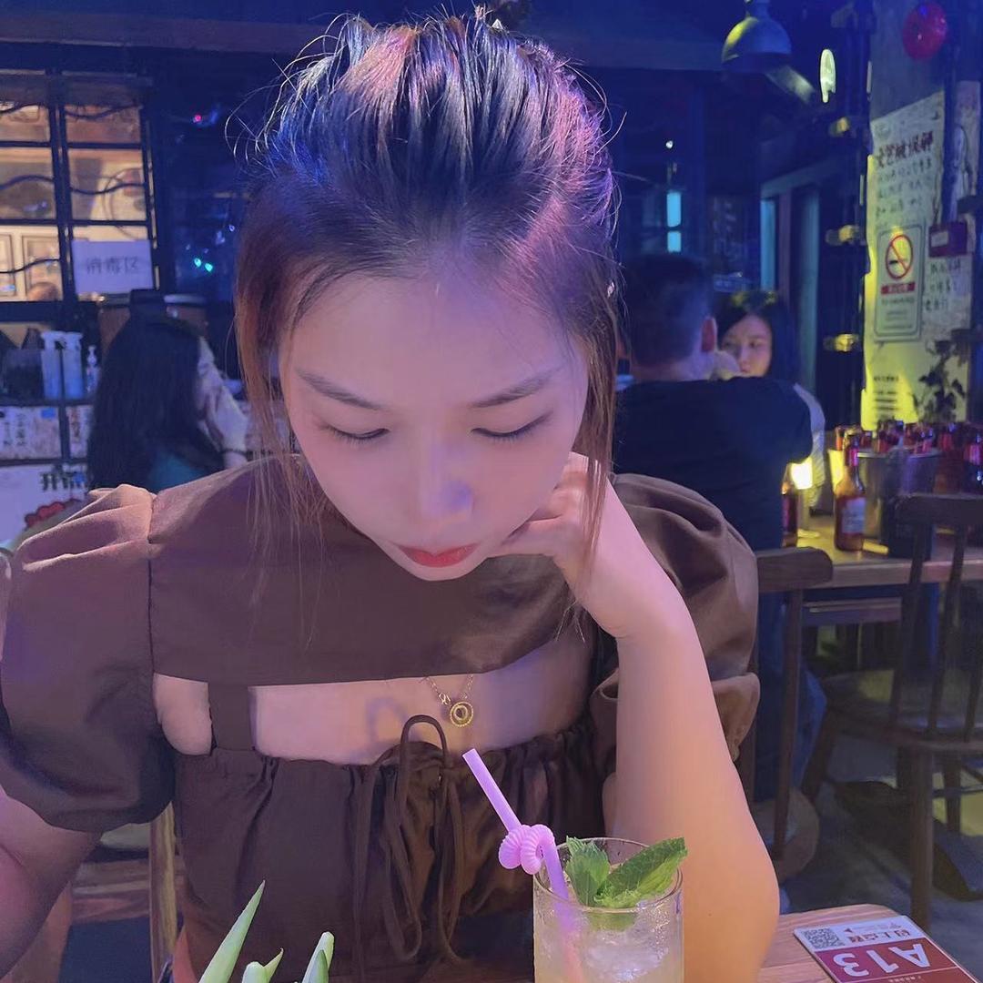 卖奔驰的小姐姐🧍‍♀️