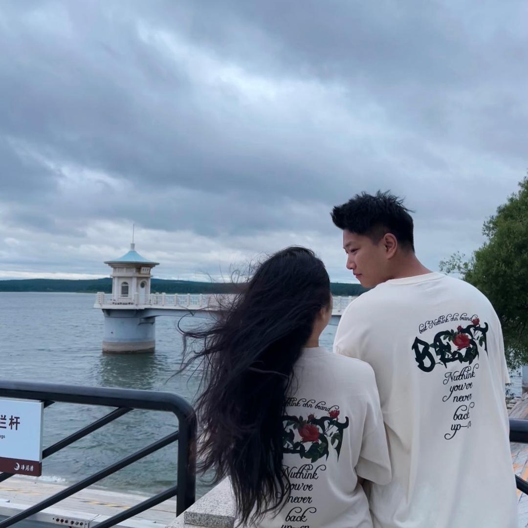 八方来财四季发财财神爱戴之女