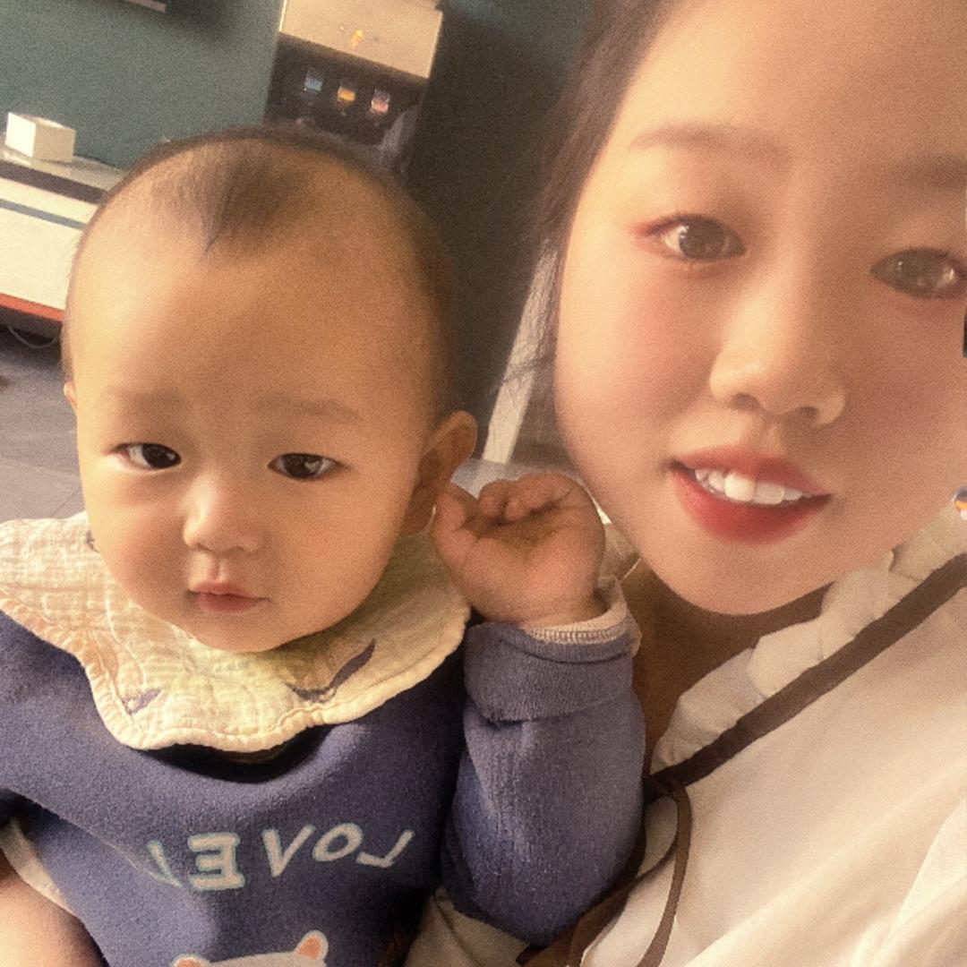 卖奶粉的小姐姐😀