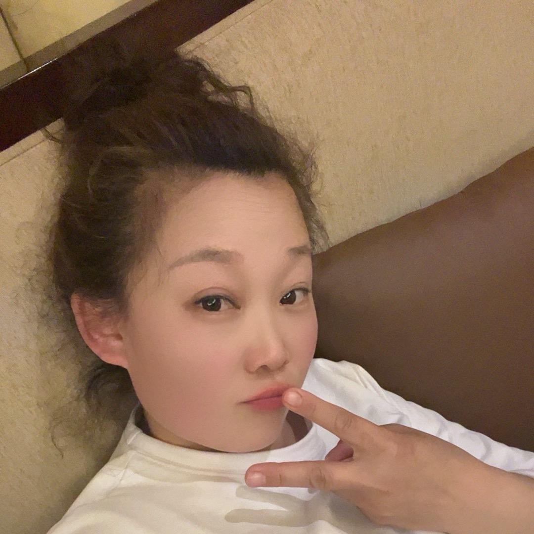 蔡蔡衣尚女装