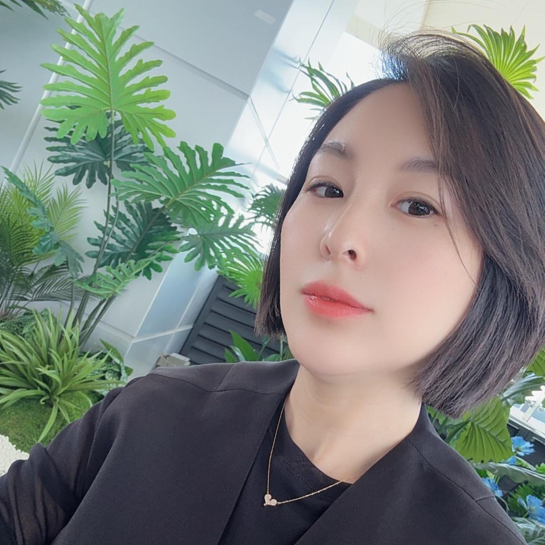 泓博数码 贺苗