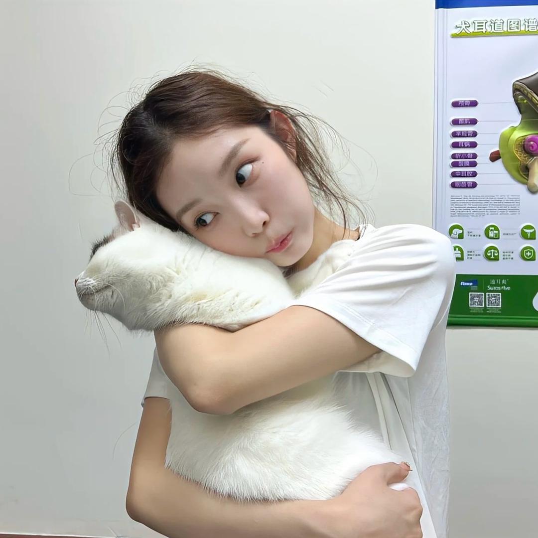 内向小美