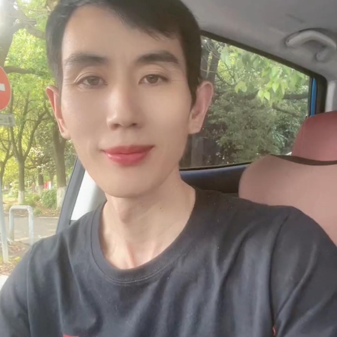 @小邓