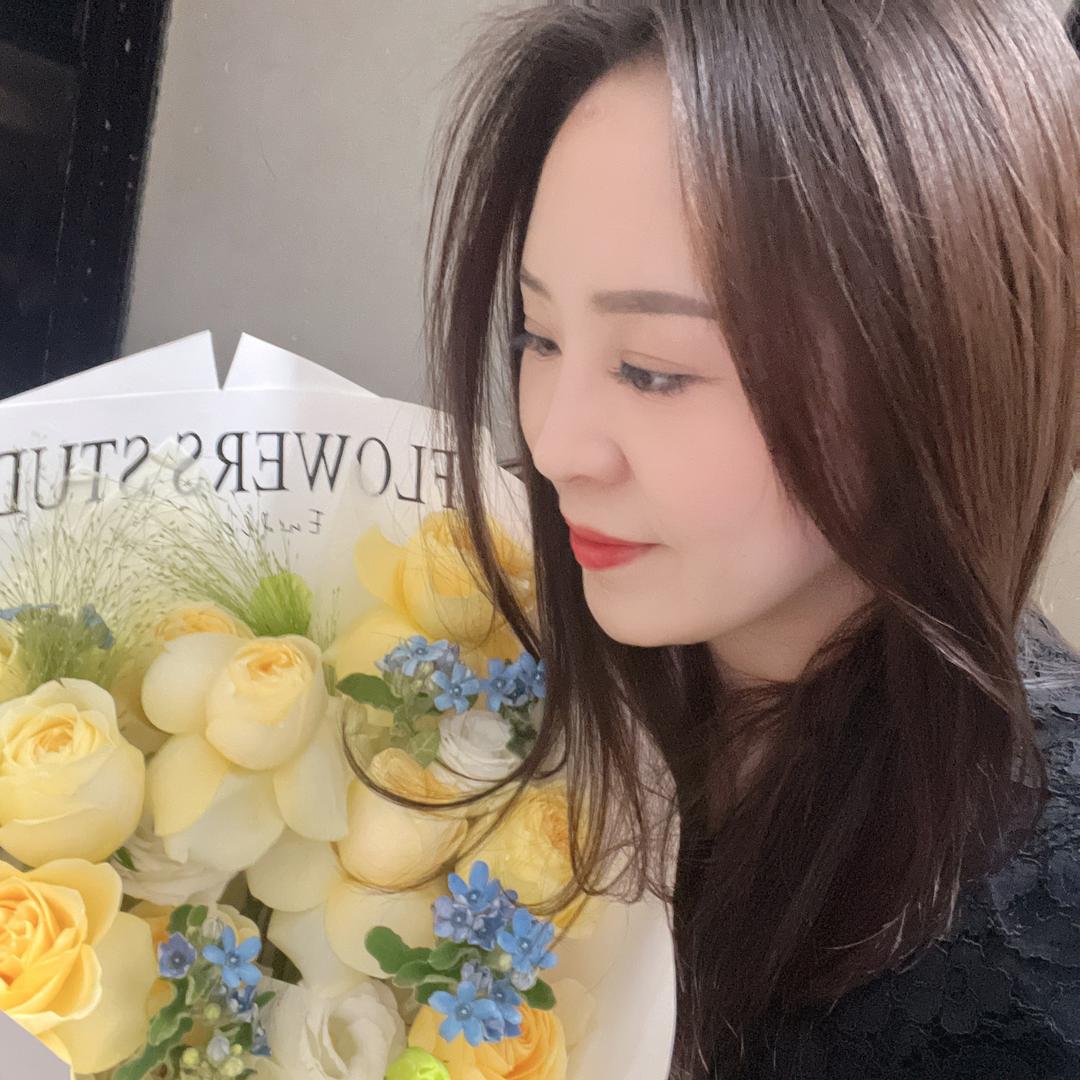 五金店老板娘