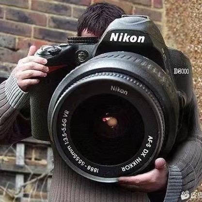 摄影师—洛布恩