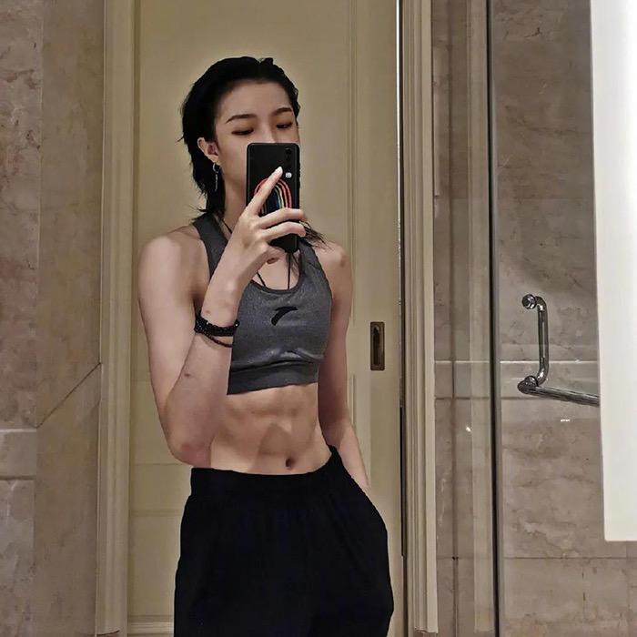 爱健身的熬夜小能手