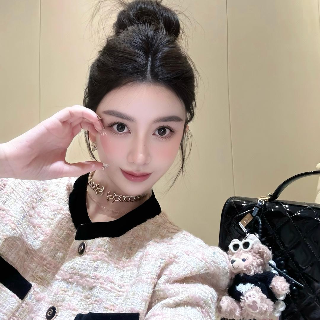 小美的朋友圈
