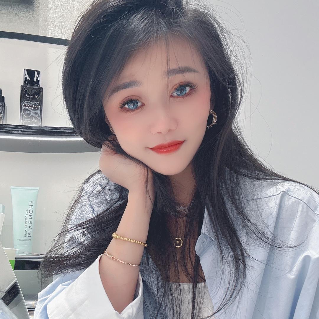 థ͡Liu -雪థ͡ ᭄ོ゛ঞ