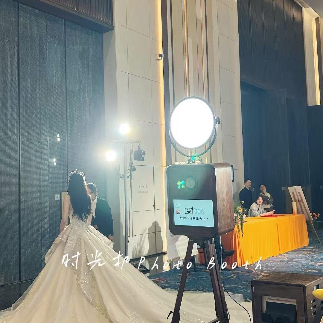 伊犁｜嘻哈Photo Booth互动相机