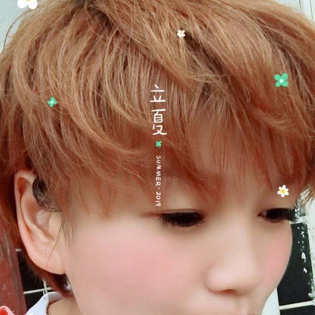 刘艳平（90后和70后婆婆摆摊卖烧饼）