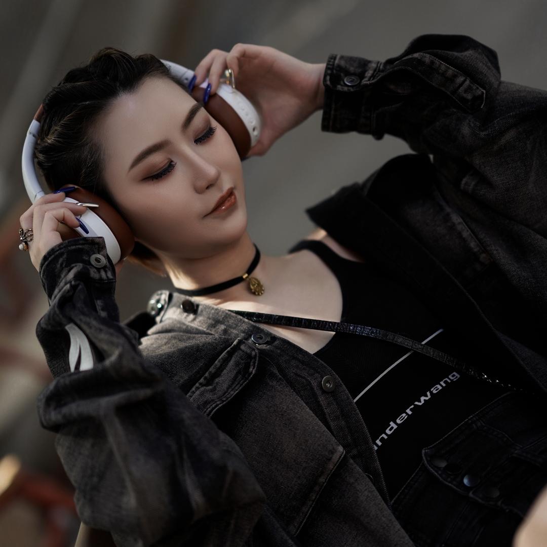 妃小飞