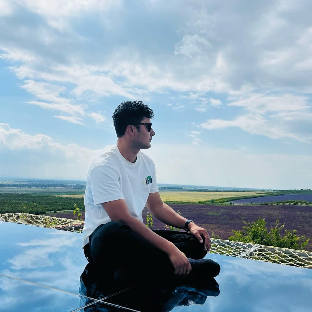 ﮼پۇلى يوق مليۇنىر