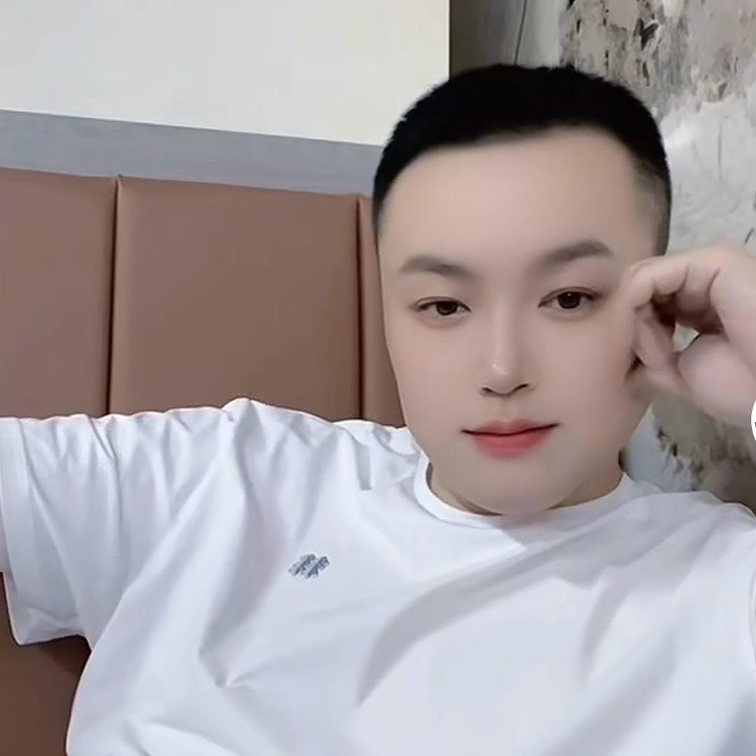 董新