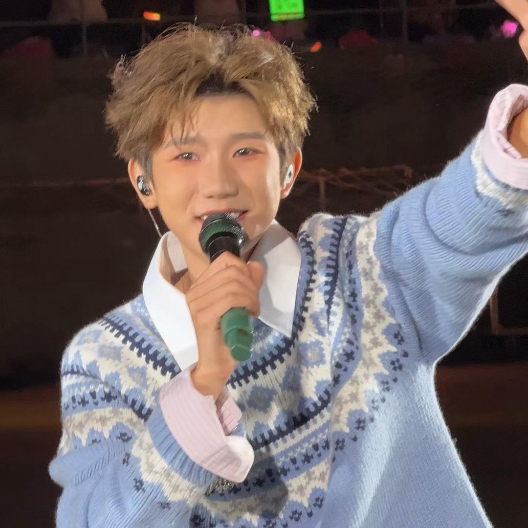 在星穹下提裤狂奔