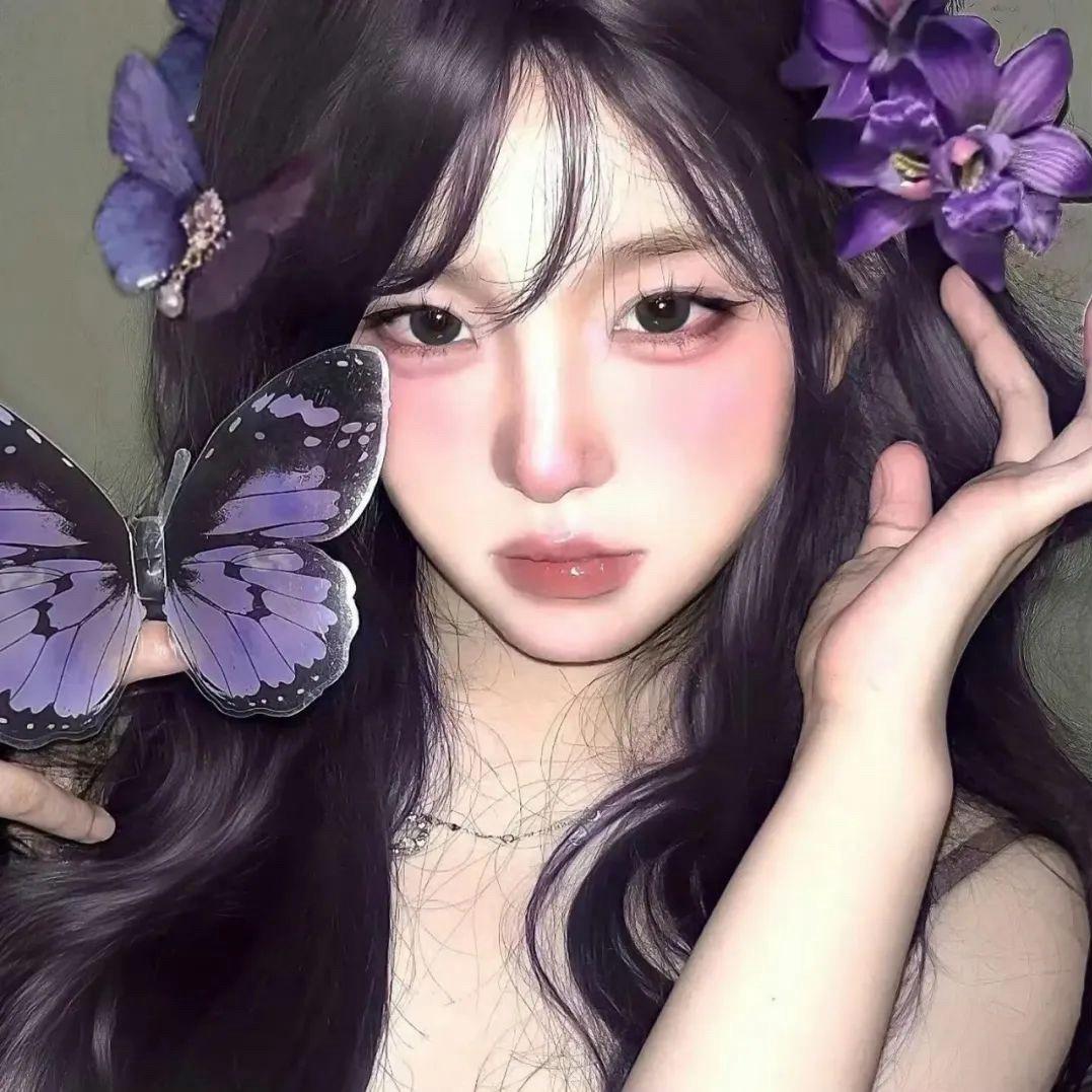 ᴢᴏᴇ ♡ ₊˚