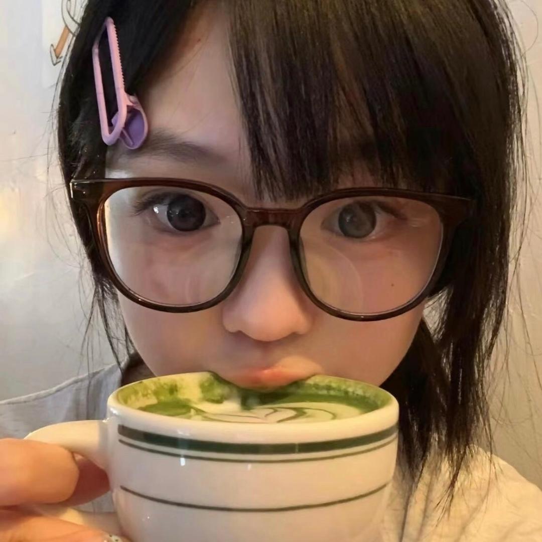 上课爱发呆。