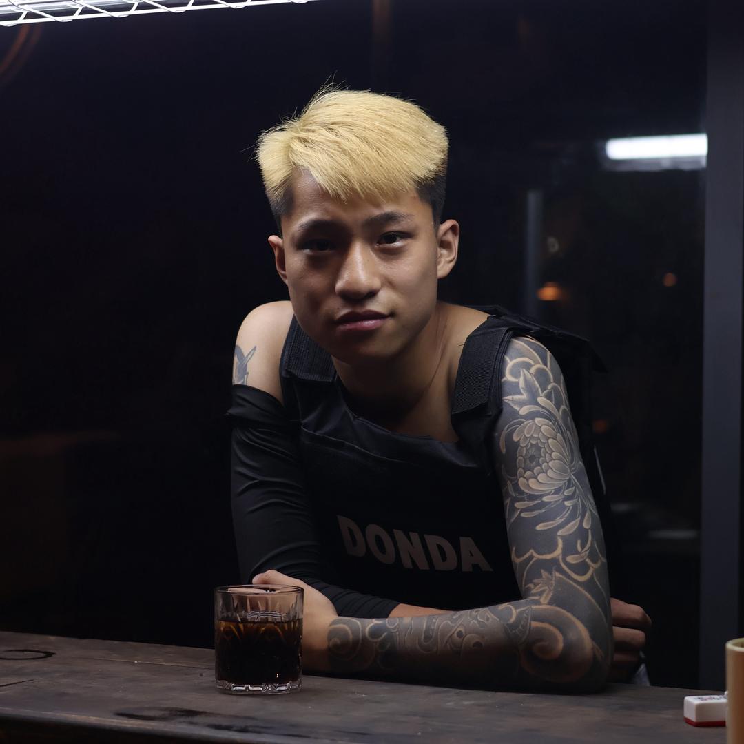 阿东.