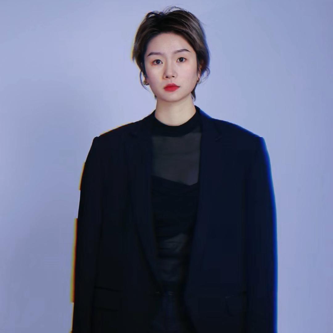 郑州发型设计师-Lisa