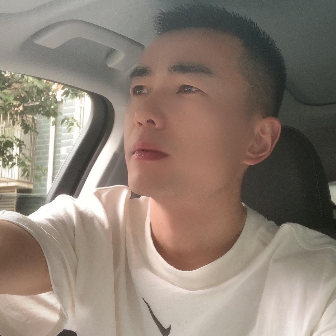 @升