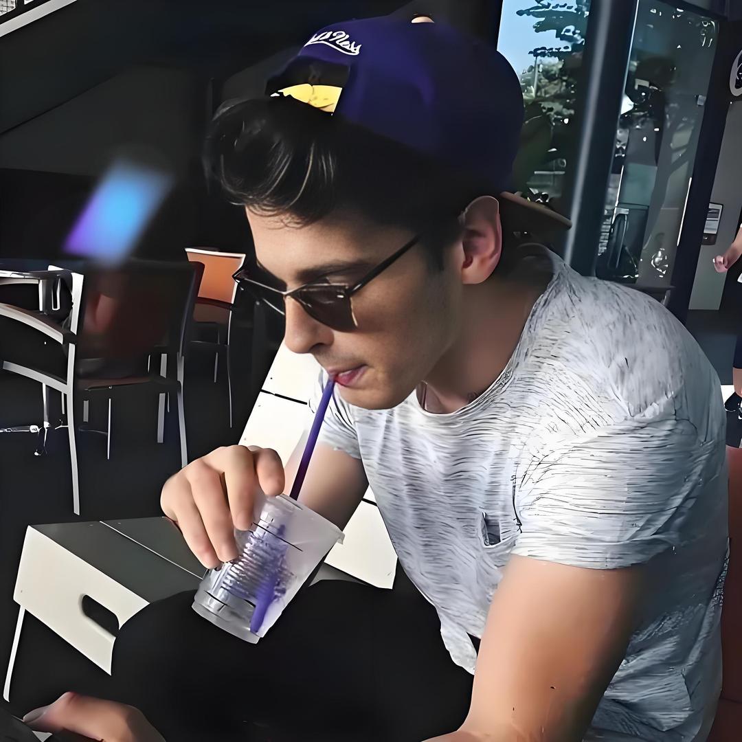 .Aa　　　　　　  　　　╲