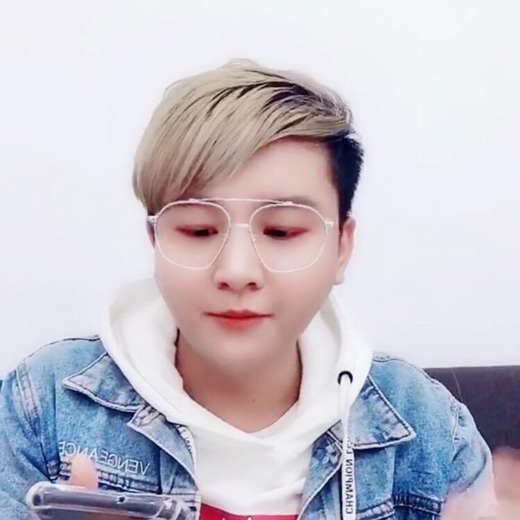 廣東雨澤(户外唱歌🎤）