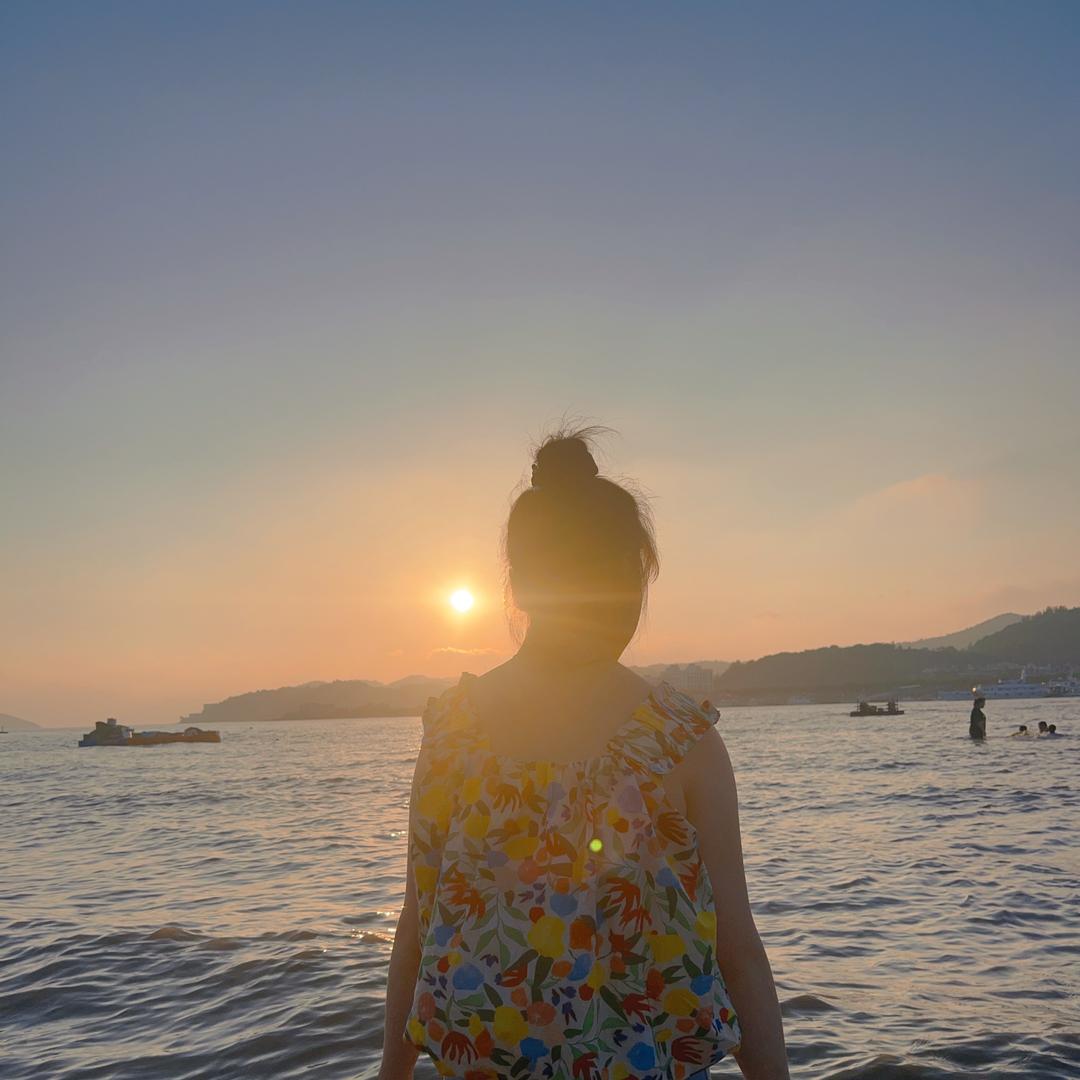 爱吃一品鱼方的油桃