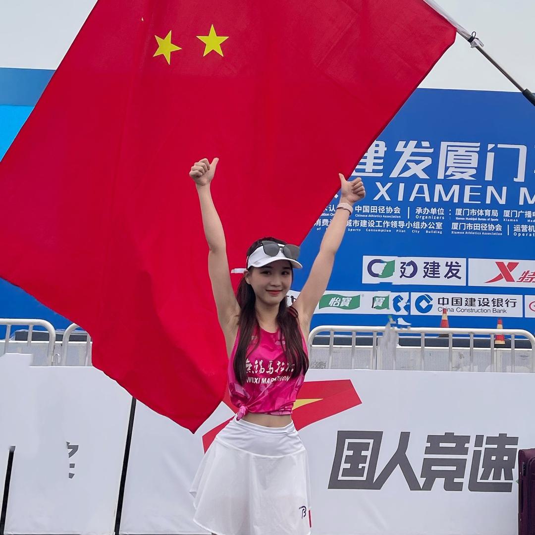 奔跑的小月亮