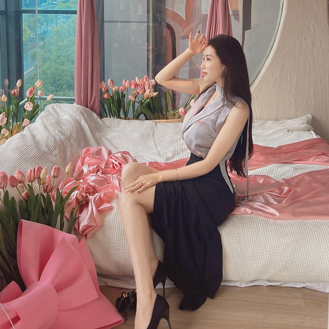 婷婷（单身妈妈）努力中.....