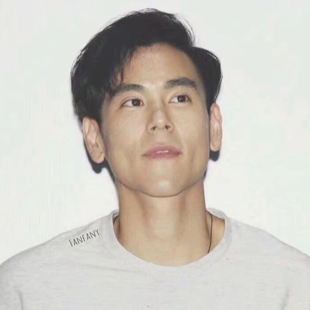 小小虎少