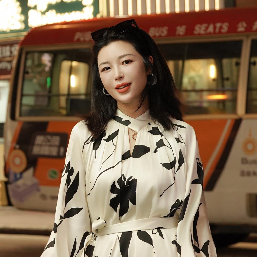 沈阳子辰姐画眉毛