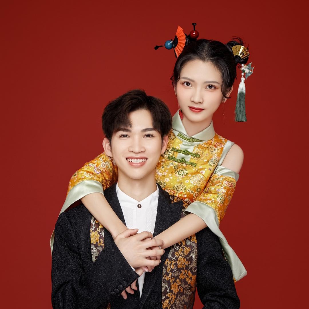 小东东和小敏的日常生活