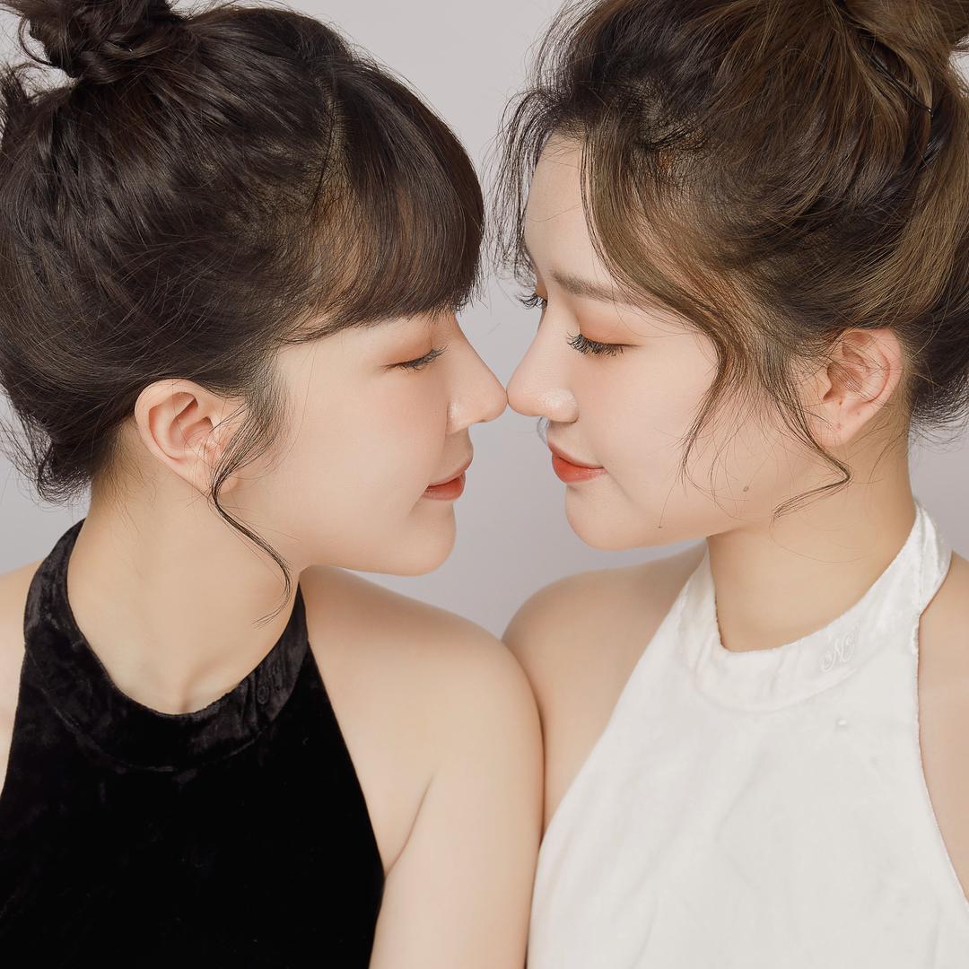 Nikki和Vikki