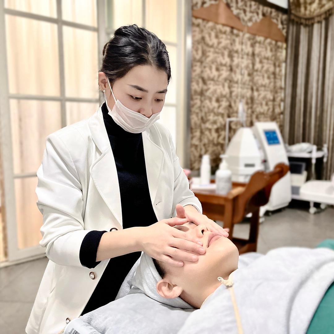 豆玲头疗李老板