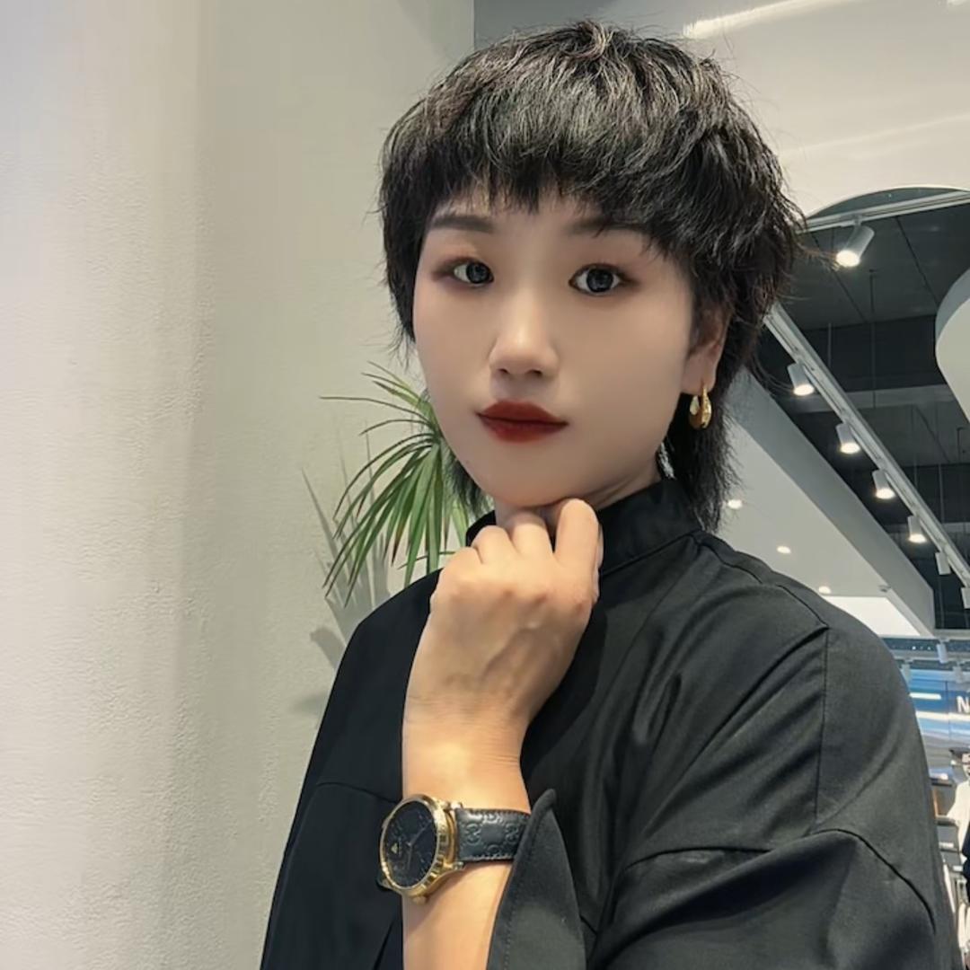 沈丘九号公馆男女装董燕
