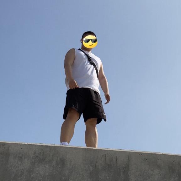 白