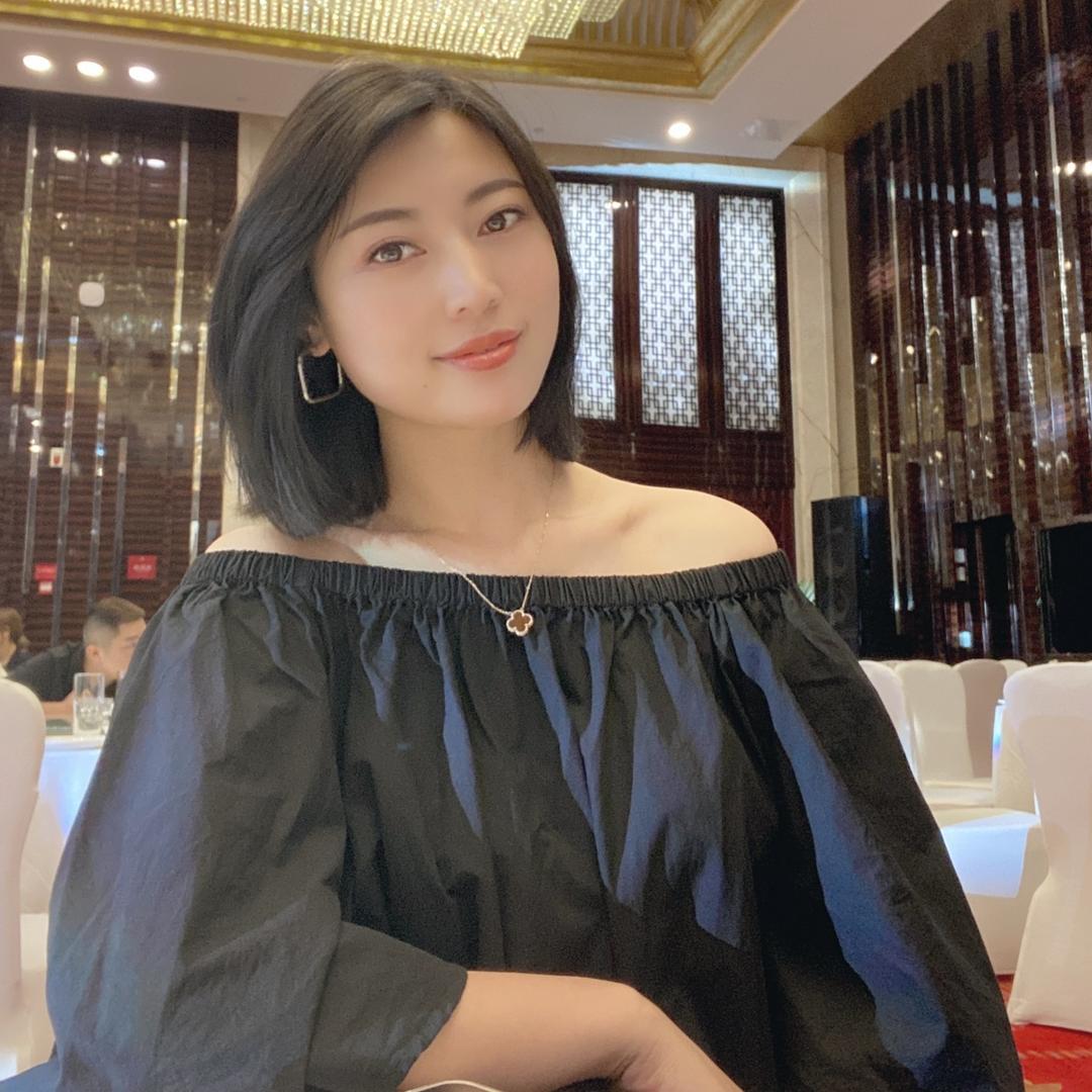 双木子女装集合店