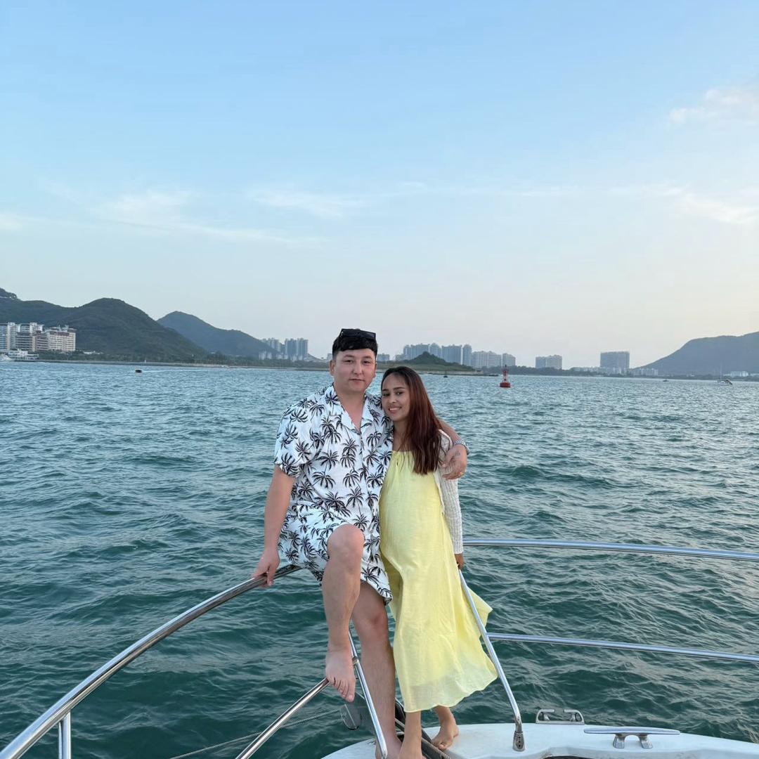 阿卜杜夫人👩‍❤️‍💋‍👨