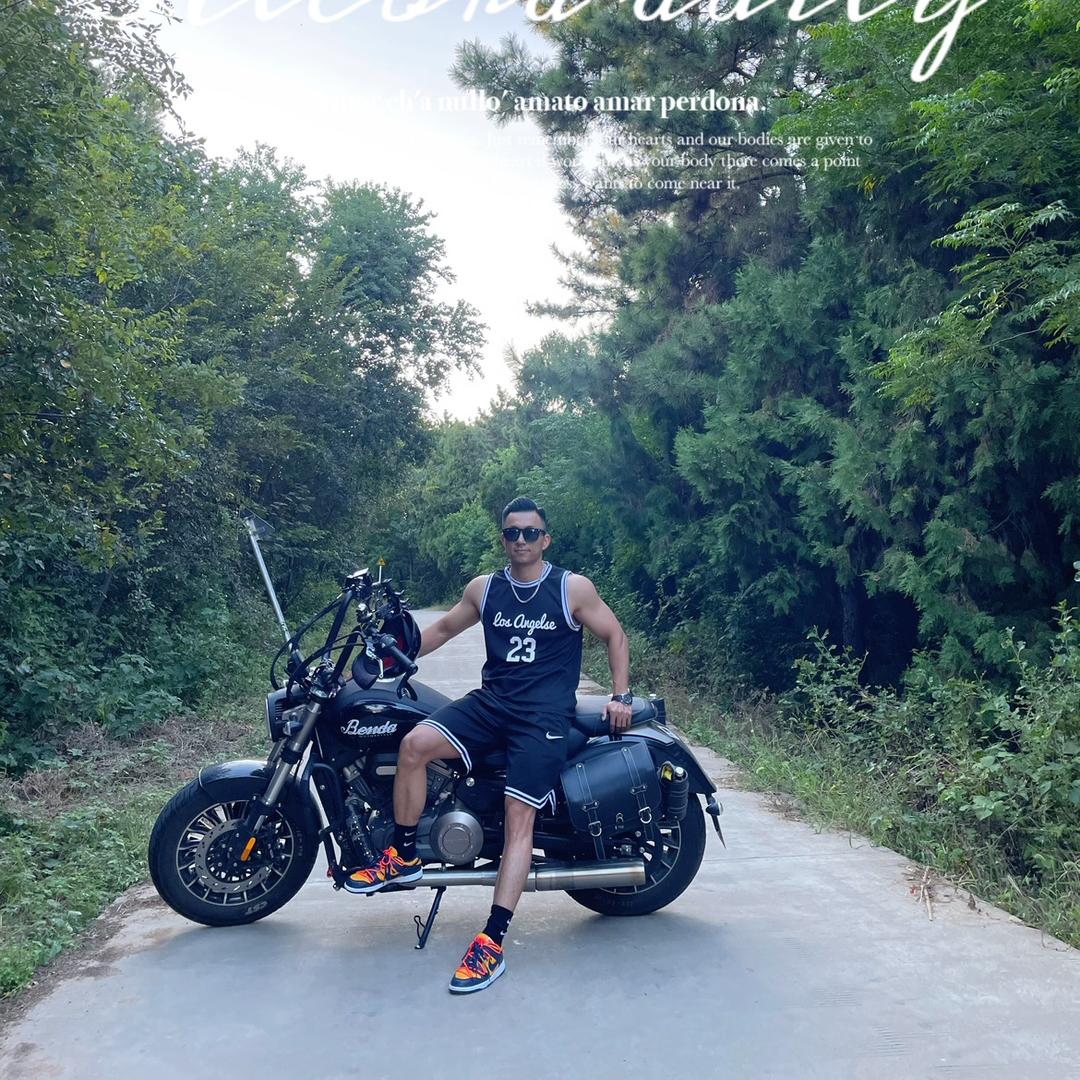 美堡健身刘教练