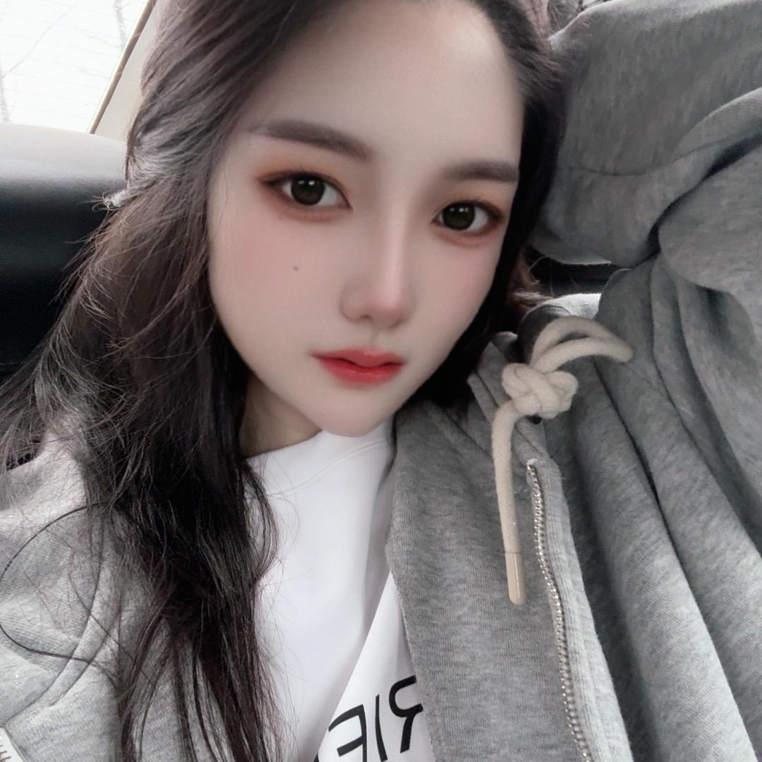 亚亚，玖宫阁（南浔店）