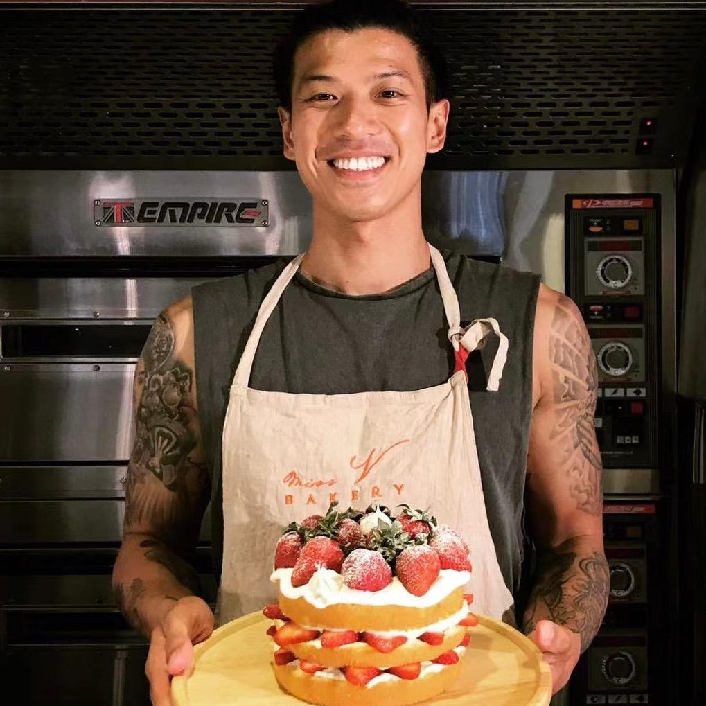 ຊ້າງນ້ອຍເມົາຊືມໆ