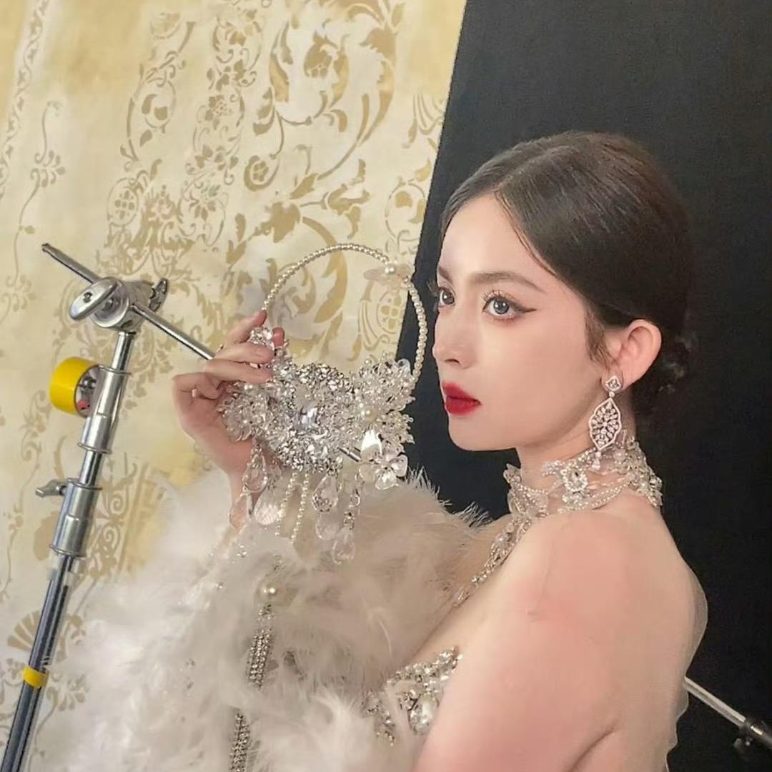 红星闪闪小屁孩zsq