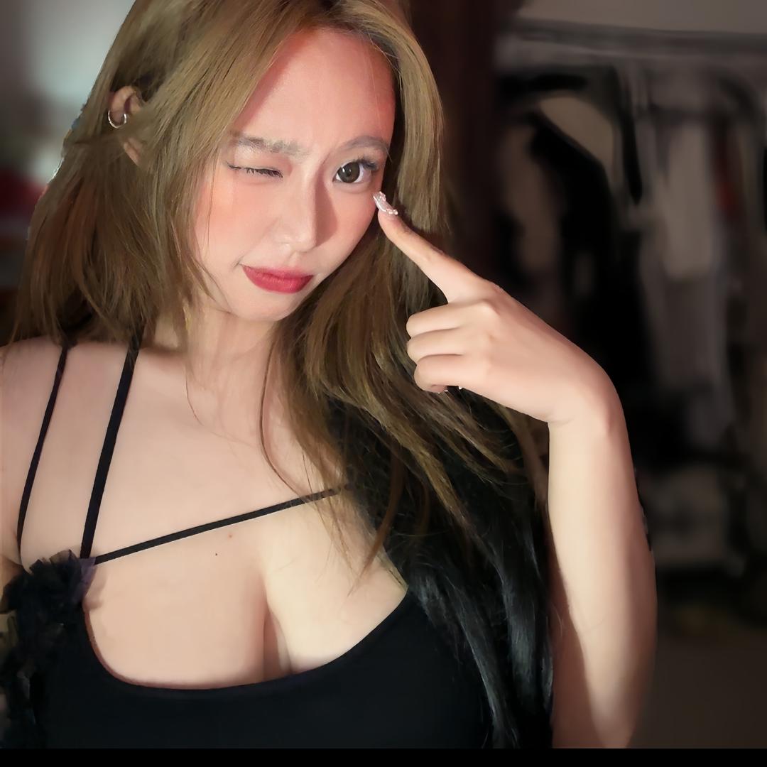 然子.